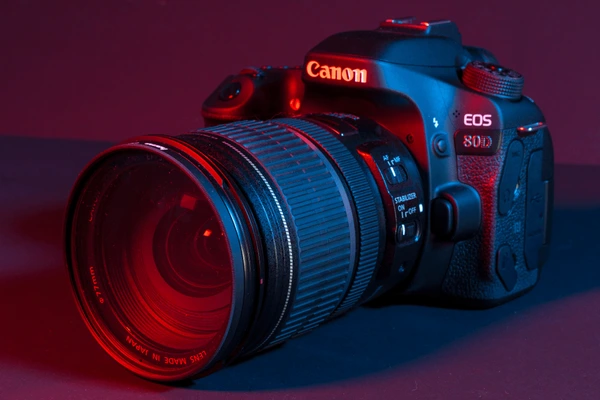 Canon EOS 80D Review – A Reliable DSLR for Bloggers and Creators